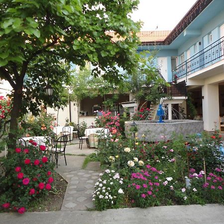 Hostel Tropical Дробета-Турну-Северин Екстер'єр фото