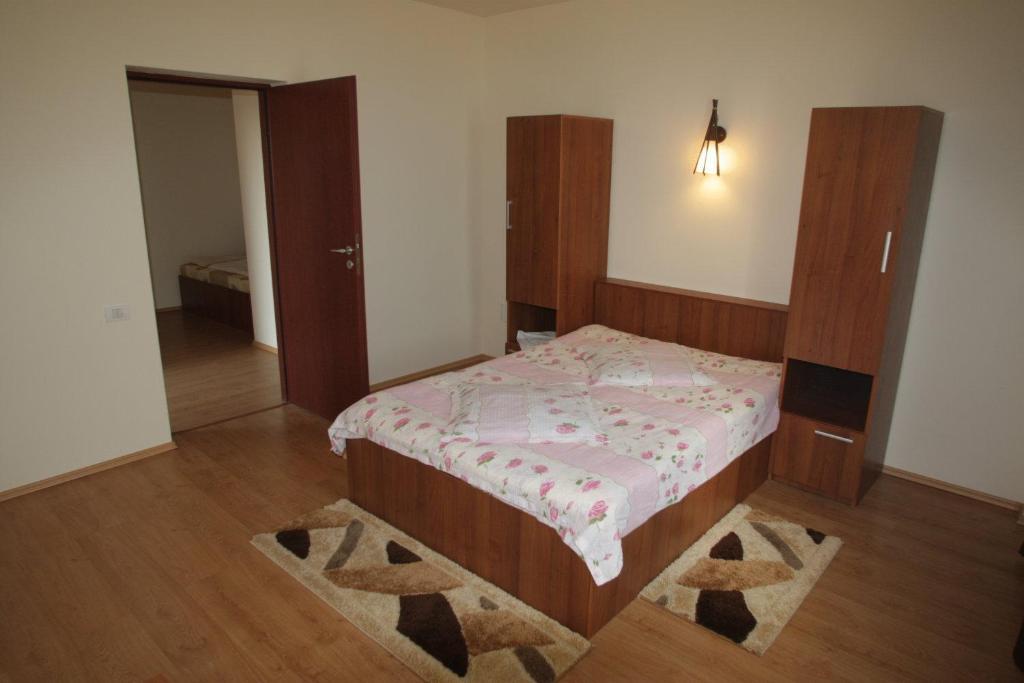 Hostel Tropical Дробета-Турну-Северин Екстер'єр фото